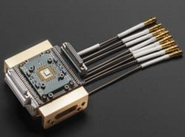 THE QFILTER - A COMPACT HIGH-PERFORMANCE LOW-PASS FILTER